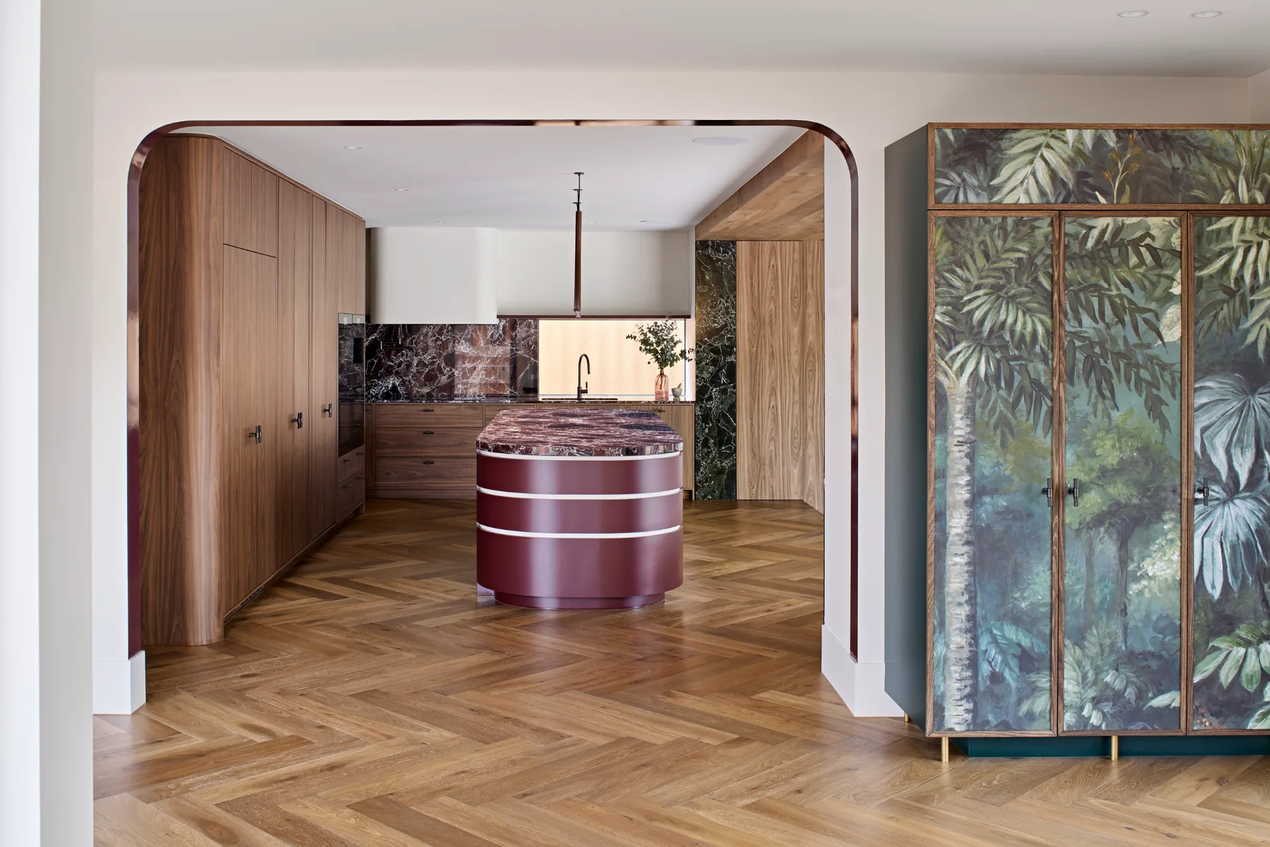 Caulfield. Kitchen with the curved island.