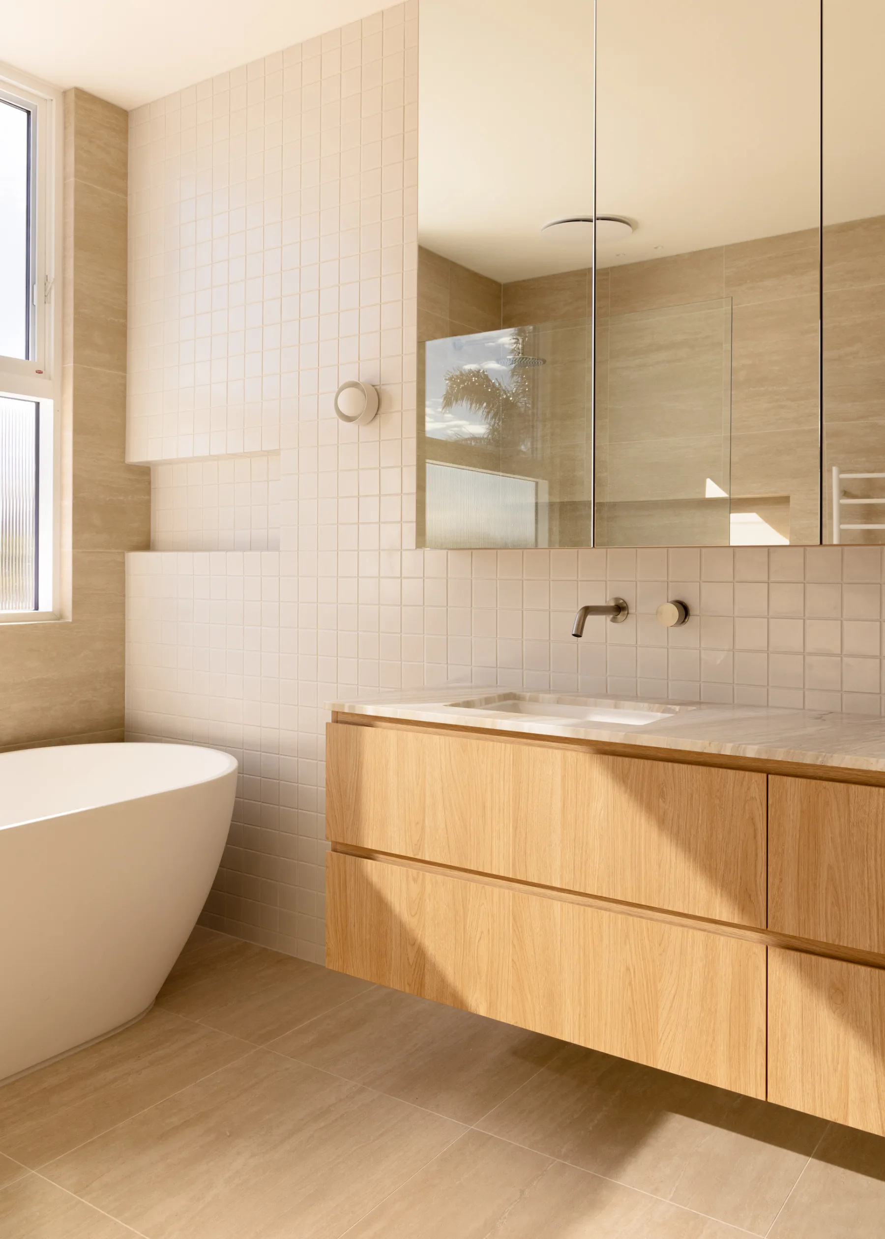 Darcy Avenue, Sandringham. Main bathroom with the freestanding bath.